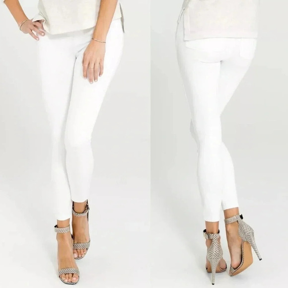 SPANX | Jean ish Ankle Leggings Denim Pull On Back Pockets 20018R EUC - Picture 1 of 10